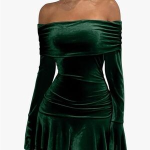 Emerald Green Velvet Off-Shoulder Ruched Mini Dress | Large